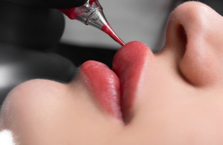 Phun môi tại Thẩm mỹ viện Galaxy