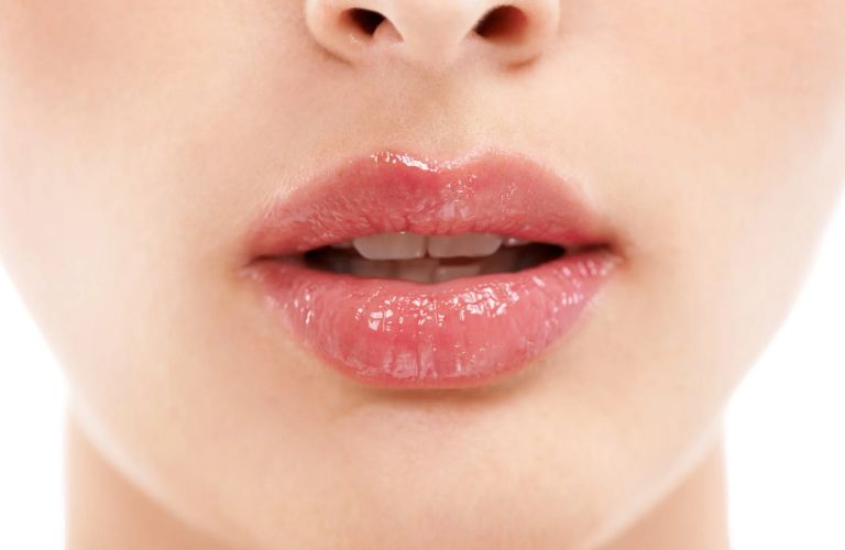 Nên bôi Acyclovir khoảng 4 - 5 lần mỗi ngày