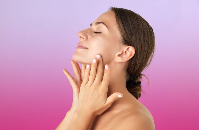 Bài tập nâng cơ cằm