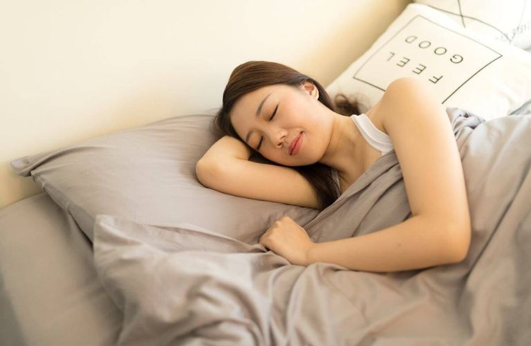 Ngủ đủ giấc, không thức khuya