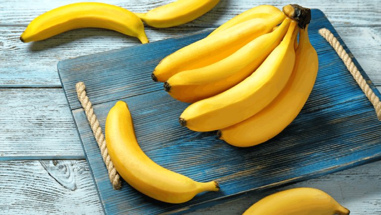 Sau cắt mí mắt có ăn chuối được không