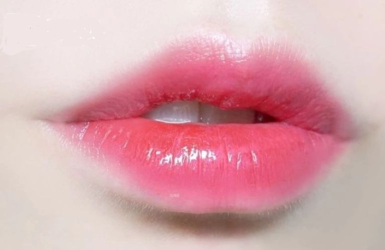 Phun môi Fairy Lips