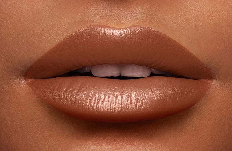 Có thể sử dụng màu đất và nude để tăng sự thời thượng, phong cách Tây