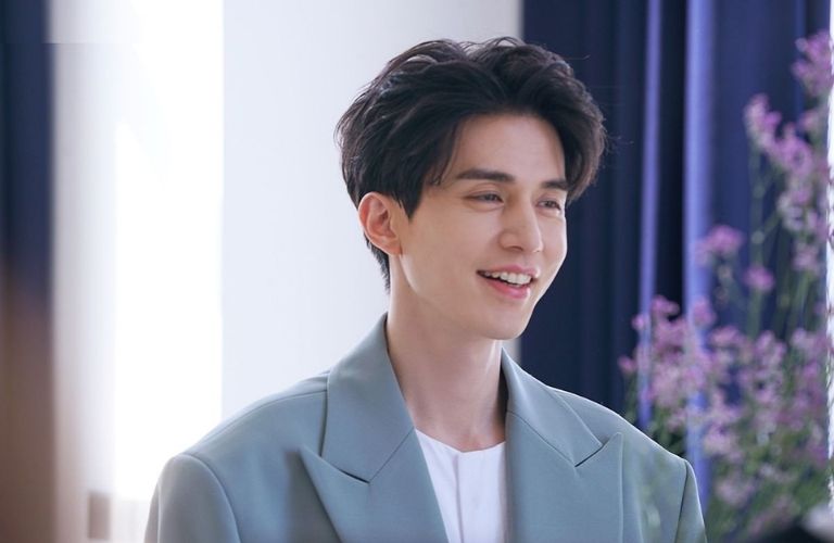 Kiểu dáng lông mày nam ngắn, nhỏ gọn