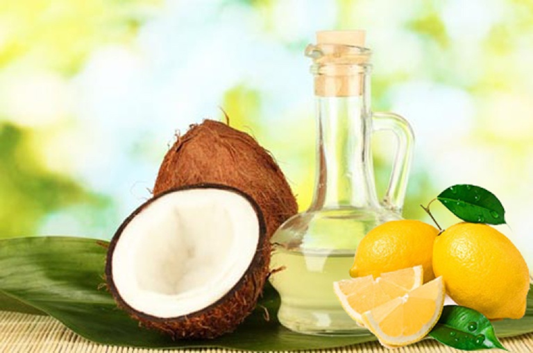 Cách làm căng da mặt với dầu dừa và nước cốt chanh