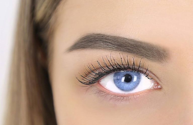 Nâu ánh xám nhẹ, mang đến vẻ dịu dàng, hiện đại
