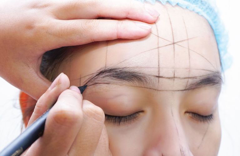 Chọn địa chỉ phun mày uy tín