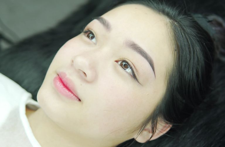 Galaxy sử dụng các công nghệ phun mày tiên tiến, mang đến hiệu quả đẹp dài lâu