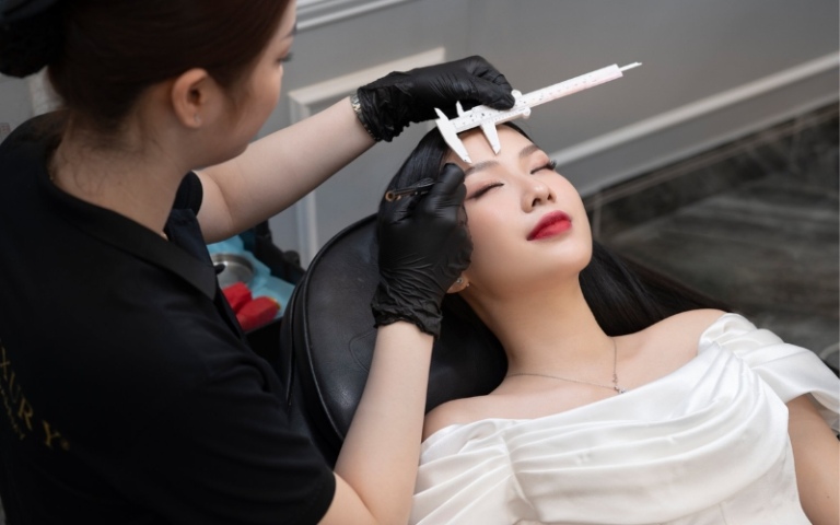 Quy trình phun mày tán bột