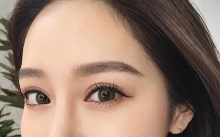 Phun mày tán bột giữ được bao lâu