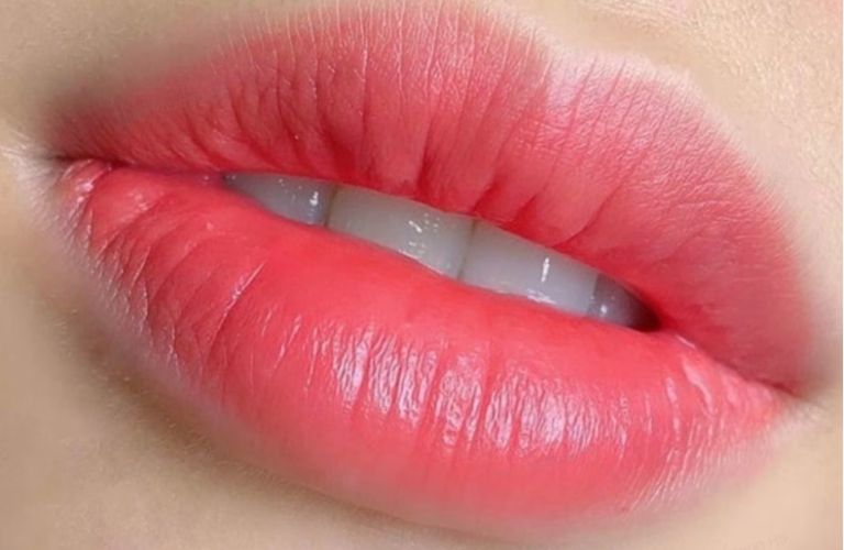 Khi phun môi, môi sẽ đạt màu sắc chuẩn và ổn định sau khoảng 2 - 4 tuần