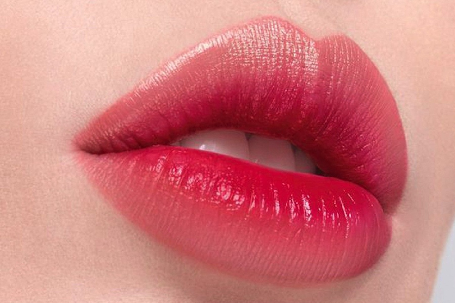 Phun môi bao lâu thì lên màu?
