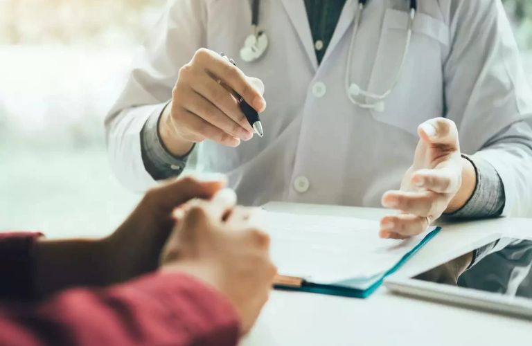 Chỉ dùng kháng sinh khi có chỉ định từ chuyên gia
