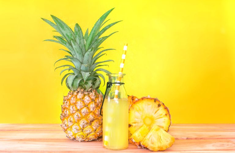 Dứa chứa bromelain có thể giúp kháng viêm, làm mềm da