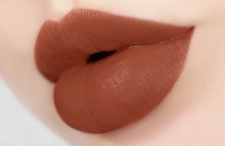 Nên tránh sử dụng nhóm màu quá trầm, quá tối