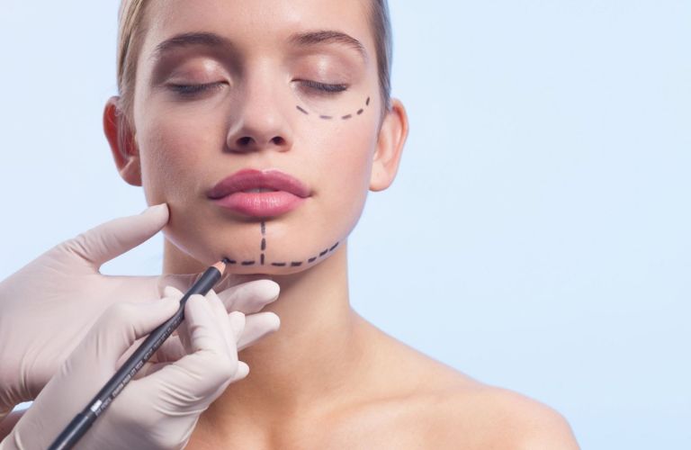 Lựa chọn địa chỉ uy tín, có bác sĩ chuyên môn trực tiếp thực hiện