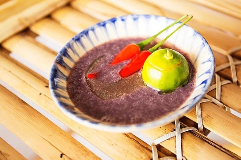Nâng mũi có ăn được mắm tôm không