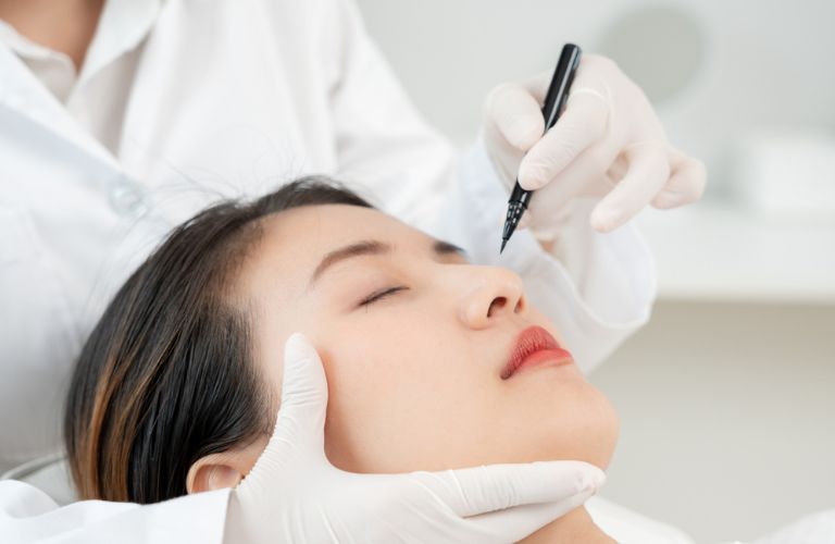 Chọn bác sĩ có tay nghề cao, đơn vị thực hiện uy tín, có đầy đủ máy móc tiên tiến để đảm bảo quá trình suôn sẻ