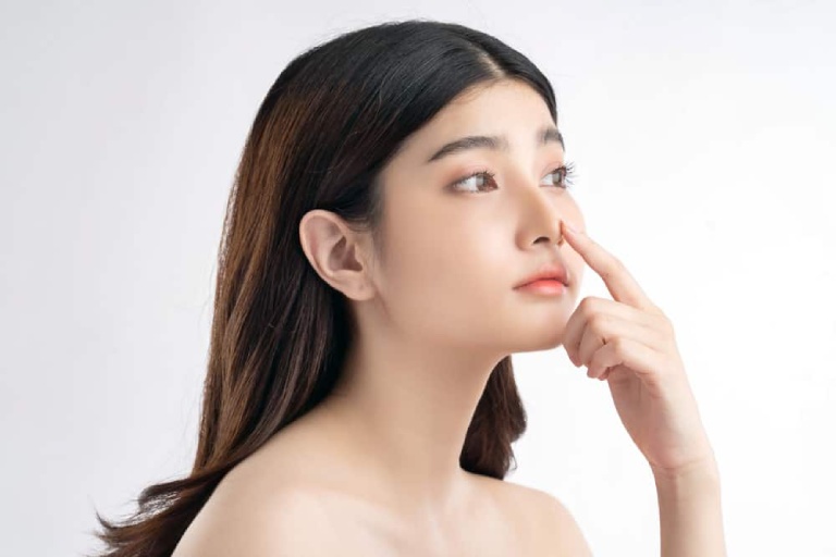 chỉ định nâng mũi Implant