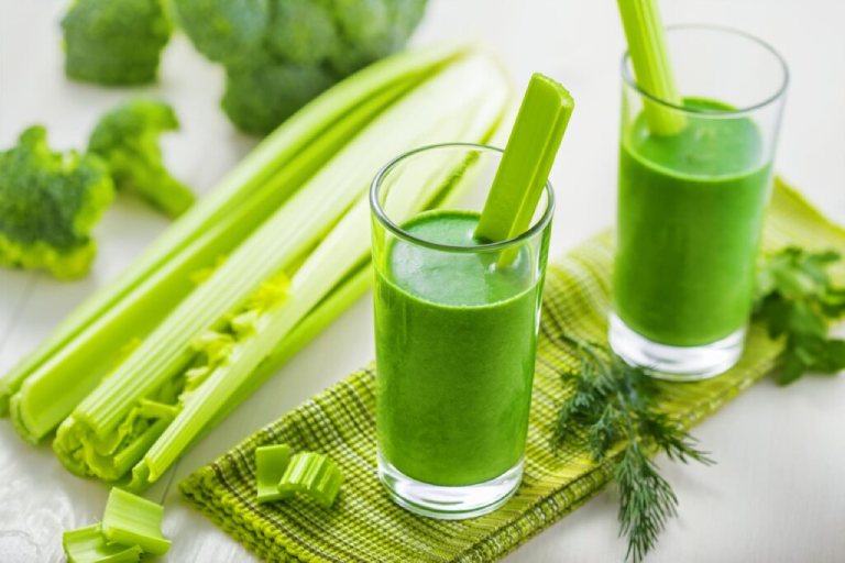 Nâng mũi nên uống nước ép cần tây