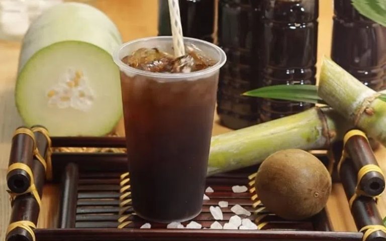 nâng mũi nên uống nước bí đao