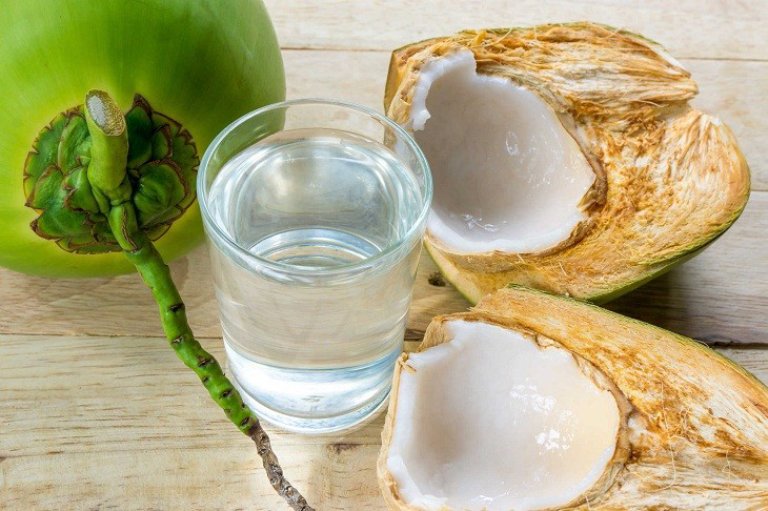 Trường hợp nên kiêng uống nước dừa sau nâng mũi