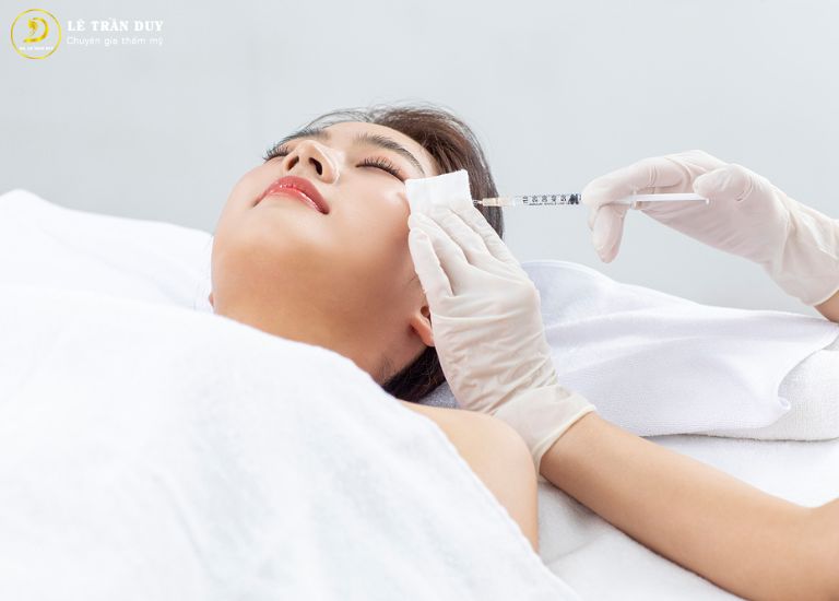 Tiêm filler thái dương có nguy hiểm không?