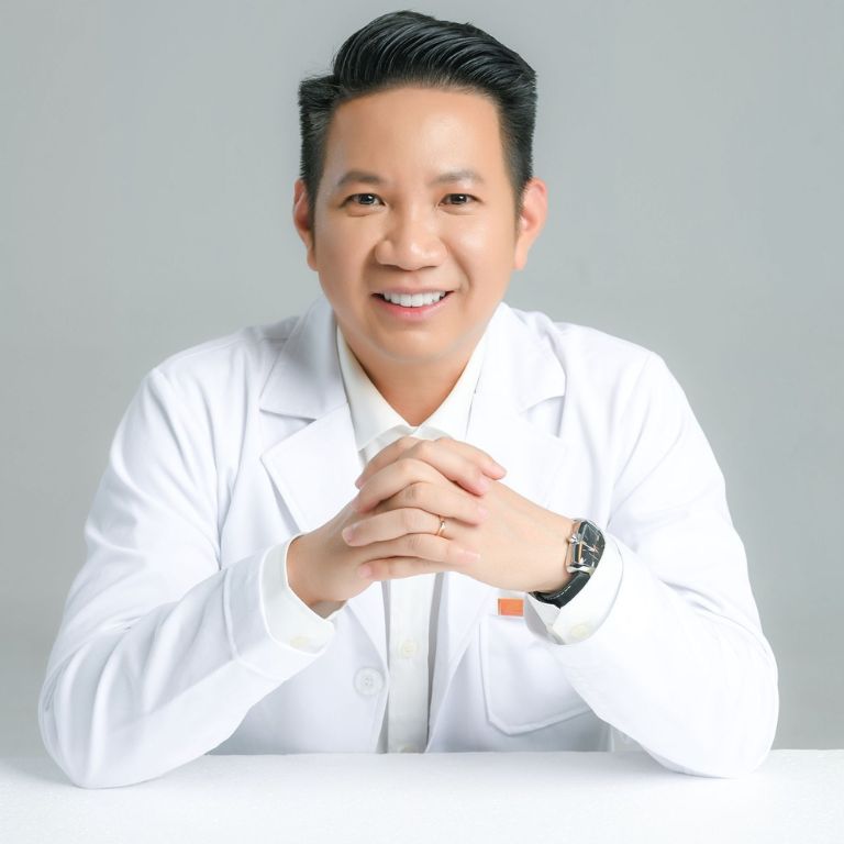 Bác sĩ Võ Thành Trung